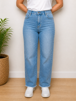 jeans 7/8 bas effiloché.